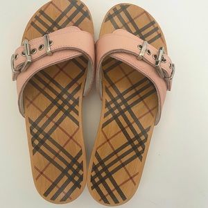 Burberry pink slide clogs